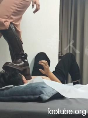 素人字母 素人美女换多双鞋残忍踩踏 JS260304-3