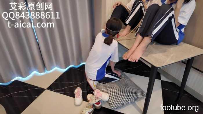 chnnsct1818 体育课后暴臭汗脚真实羞辱开发女同学 YC-260325