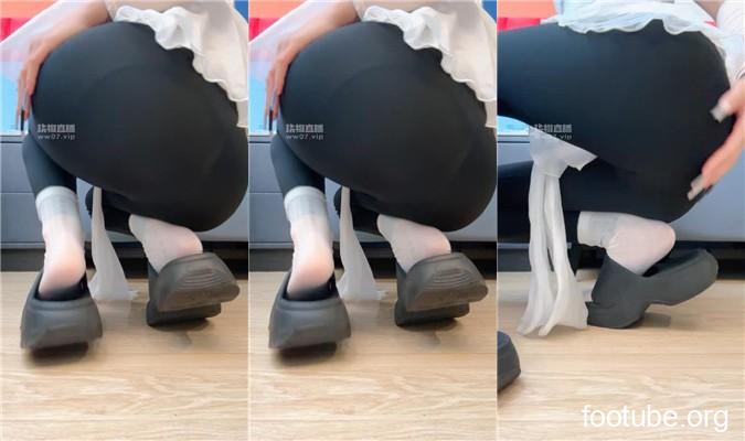 柒柒麻麻 臀炸    250613-15