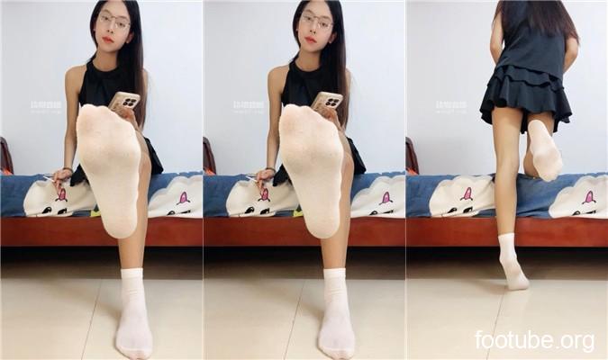 Soft white socks insults 250613-19