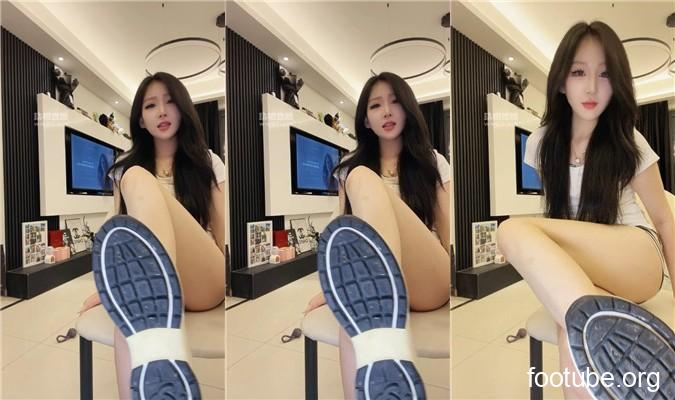 知妤 学妹白袜香水    250615-25