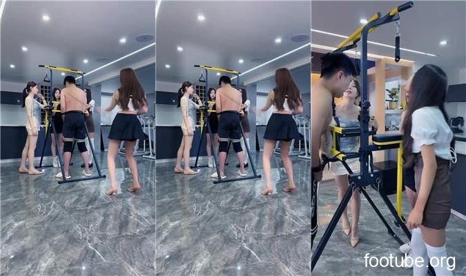麋鹿银儿 众美女全体力轮抽鞭打 群踩中羞辱舔脚 bf54640