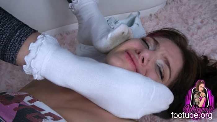 Wlecometoshell女女作品第二弹 穿6天臭白袜和臭脚虐女奴JS260405-5