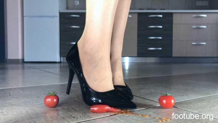 美女肉丝性感高跟踩爆多汁水果 JS260409-3