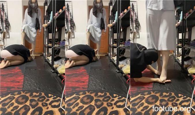 Moon Goddess High Heels Stockings Stomping and Feeding - Whipping and Dog Walking JS250610-27