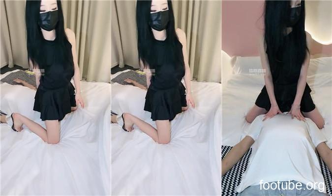 诗琪 口水吐鞋底上舔-坐脸窒息-掐乳 JS250612-10