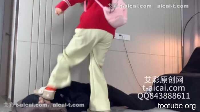 超美颜值素人s纯虐刑奴耳光全体重踩踏踢裆 YC-260511-5
