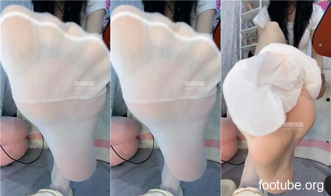 苒苒 白丝无底线羞辱    250903-21