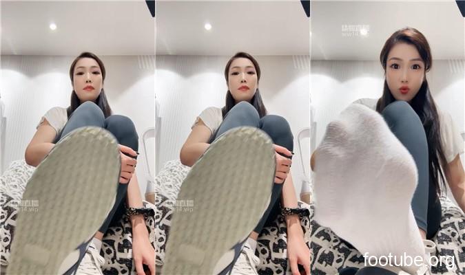 晨颜 瑜伽裤白棉袜裸足口水炸    250905-5