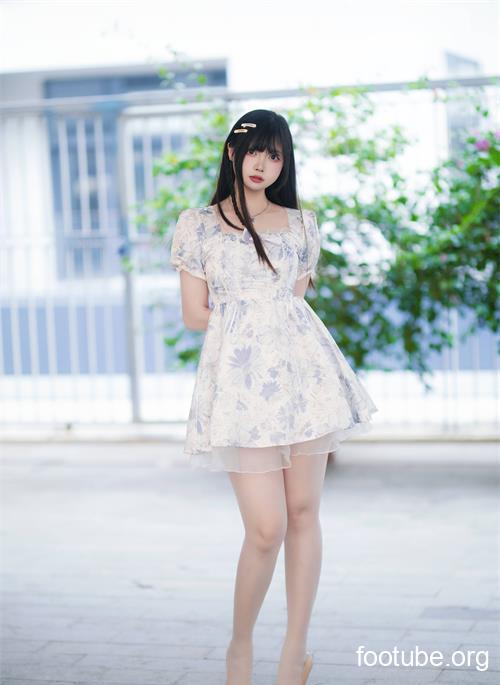 美图精选 2601-洛桑w伊梓-春夏之交 45P74M