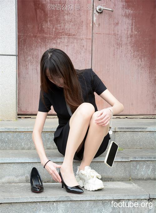 月下摄影 NO015 情情 正装OL 这是我人生第一次正儿八经的穿属于自己的高跟鞋 110P1V-622G
