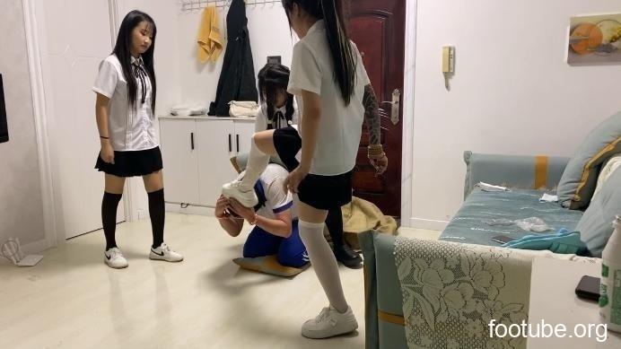 校园霸凌之高中小妹暴力踢打狂虐打小报告的臭M ACYC-2844