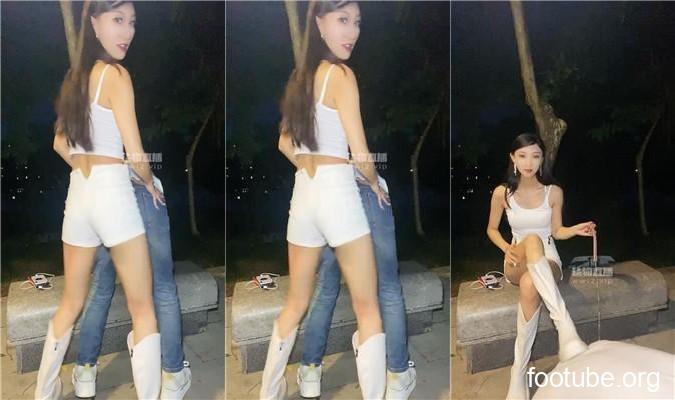 懿神Sama 长靴女神户外虐偷拍狂 bf56907