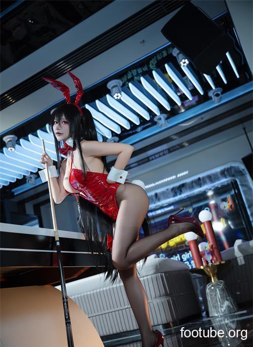 美图精选 2654-是一只熊仔吗-大凤兔女郎 50P64M