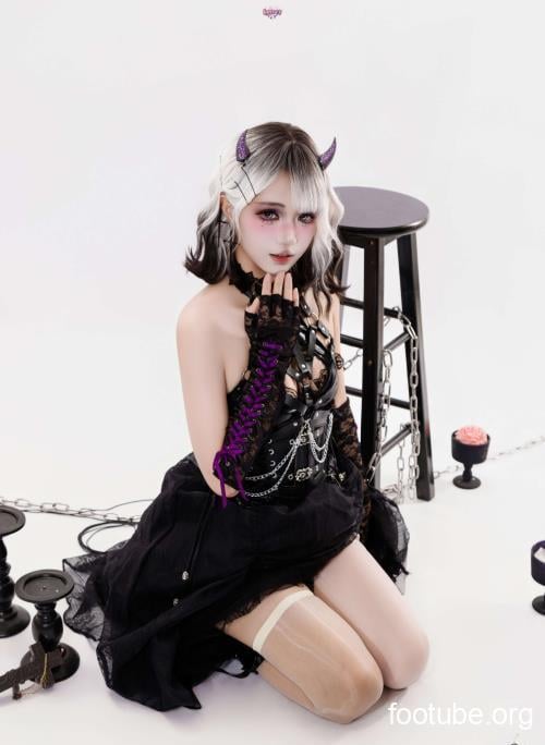 美图精选 2673-柒柒要乖哦-魔女盛宴 57P87M
